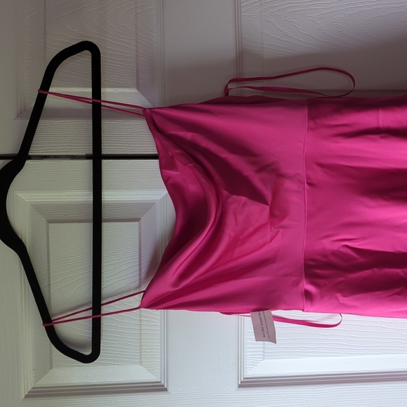 Fame and Partners Strappy Draped Gown in Hot Pink size 4 NWT - Picture 5 of 9